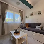 Apartment And Rabbit Crikvenica