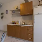 Apartment And Rabbit *